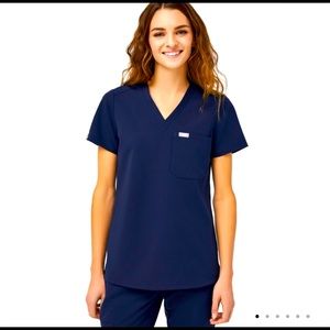 FIGS Catarina™ One-Pocket Scrub Top - NAVY BLUE
